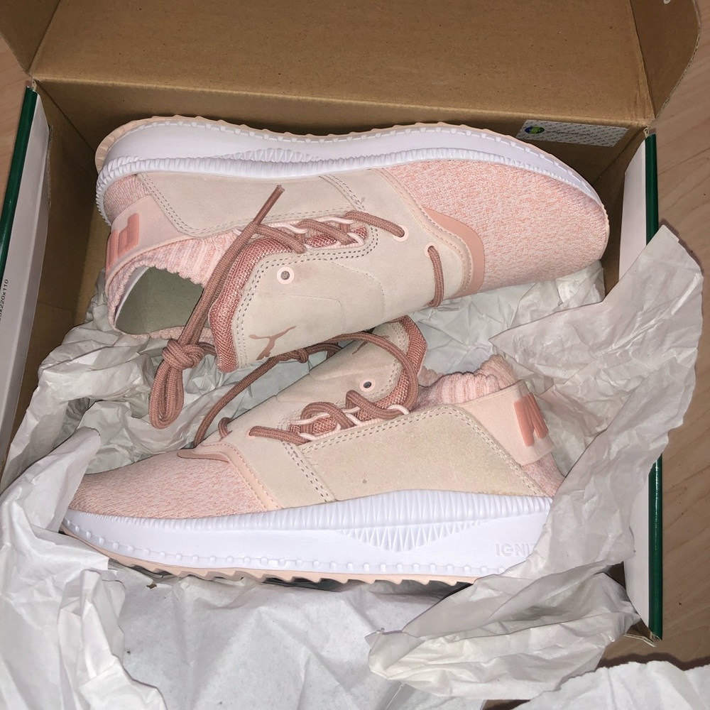 Puma Light Pink- Beige Womens Size 7.5